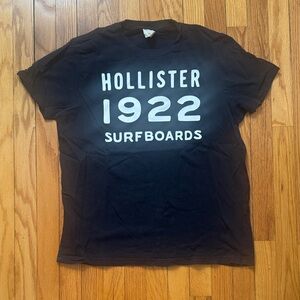 Hollister Navy Graphic Tee
